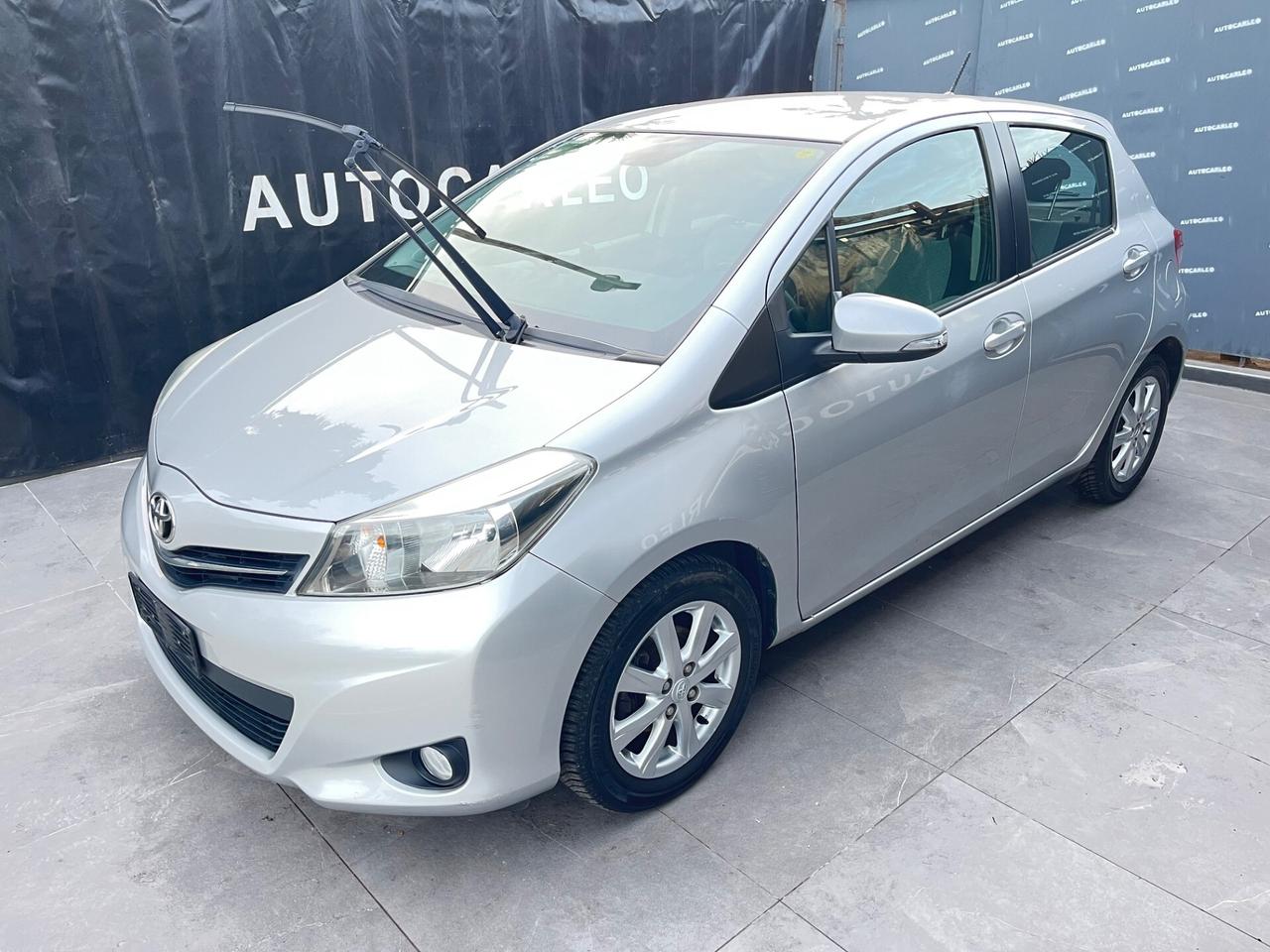 Toyota Yaris 1.0 BENZINA Lounge” tagliandi Toyota”