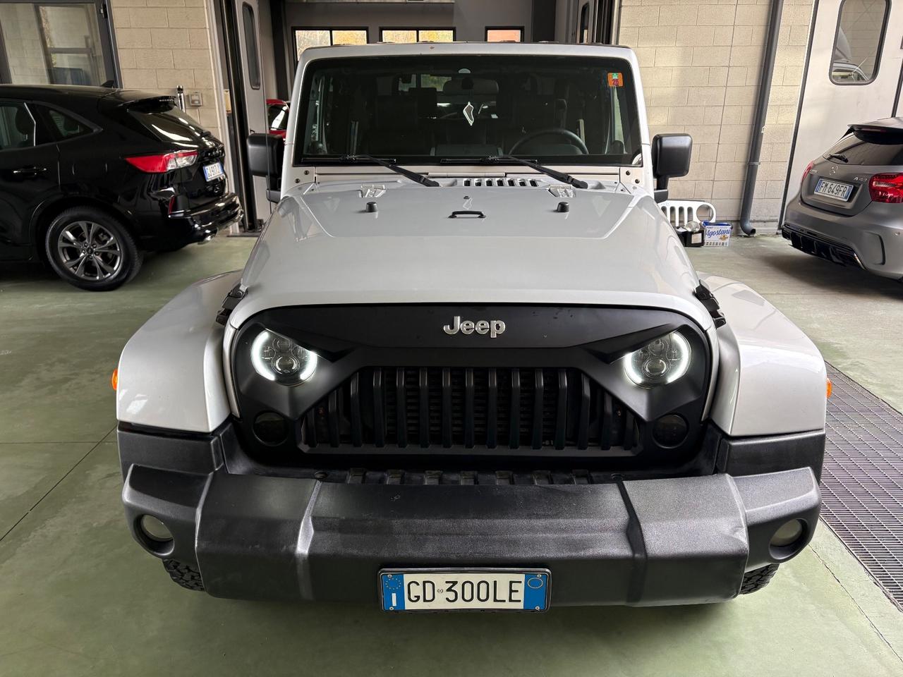 Jeep Wrangler 2.8 CRD DPF Sahara Auto
