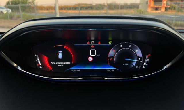 PEUGEOT 3008 BlueHDi 130 EAT8 S&S Allure GT-line Pack