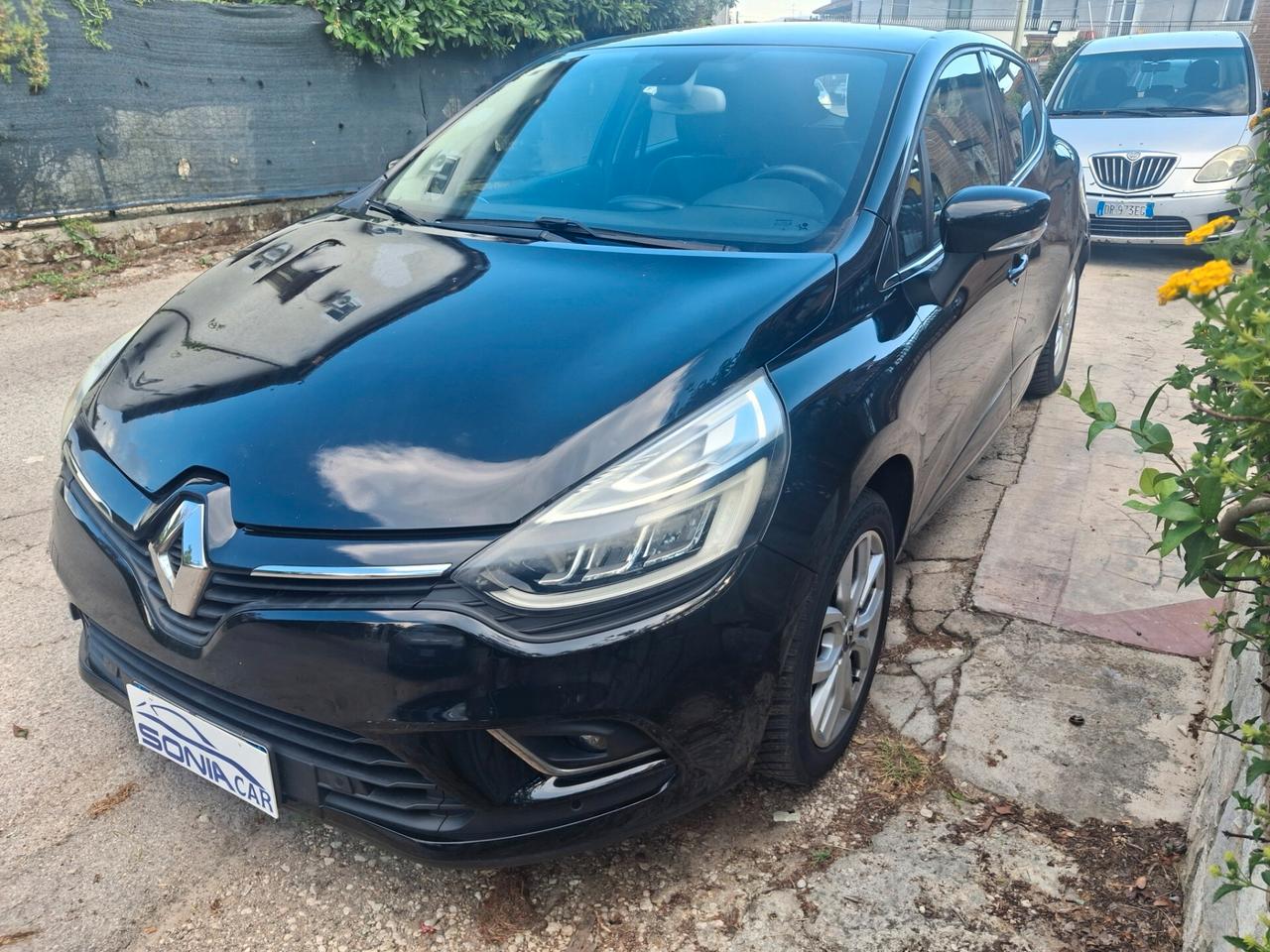 Renault Clio dCi 8V 90CV EDC Start&Stop 5 porte automatica modello full