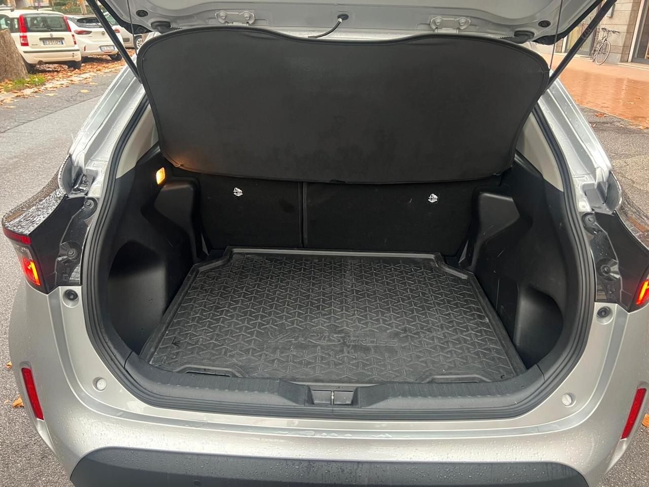 Toyota Yaris Cross 1.5 Hybrid 5p. E-CVT Business