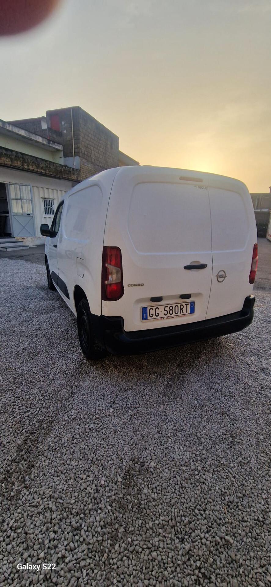 Opel Combo Cargo 1.5 Diesel 100CV PC 650kg Edition