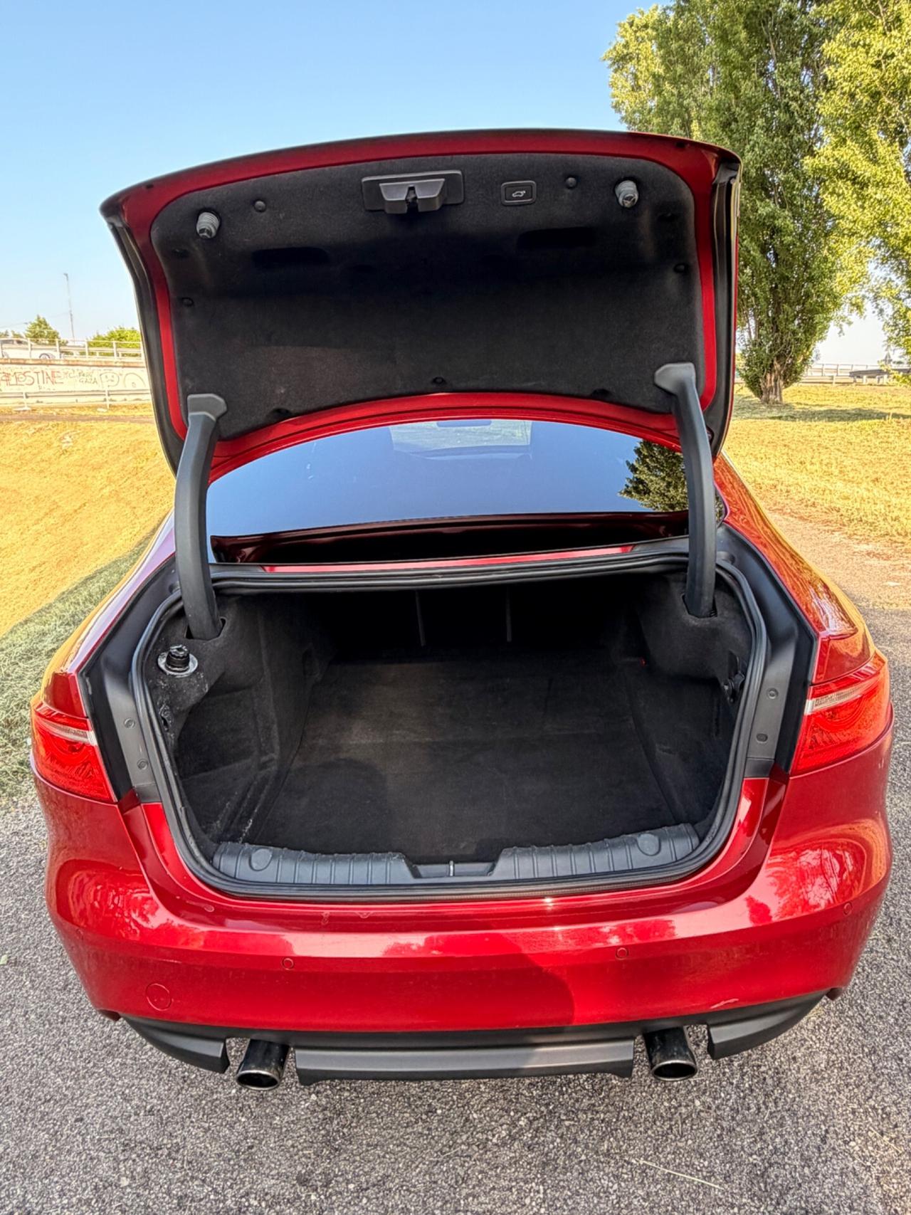 Jaguar XF 2.0D 240 CV AWD R-Sport full pelle tetto EXPORT