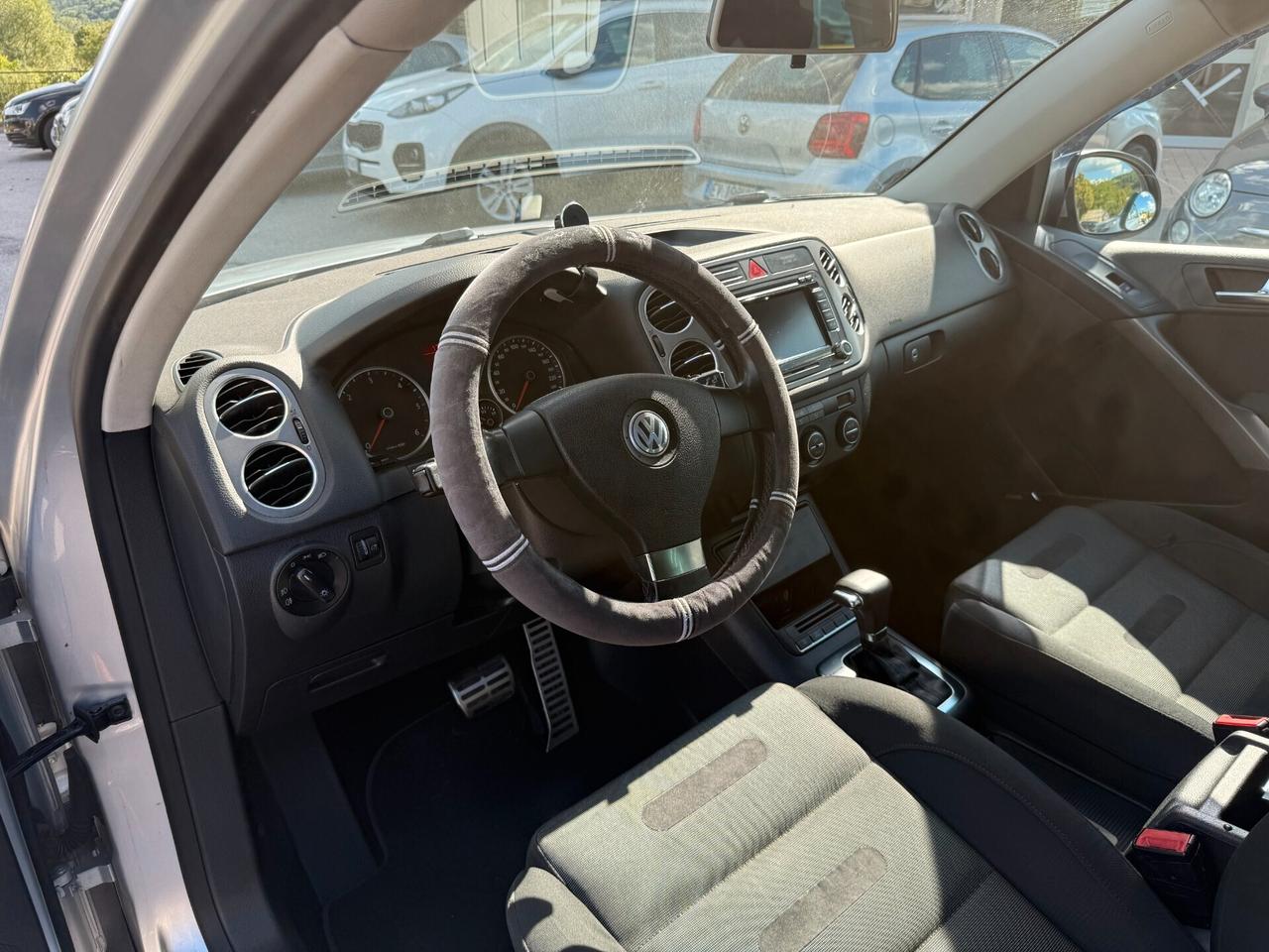 Volkswagen Tiguan 2.0 TDI DPF 4MOTION tiptronic Track & Field
