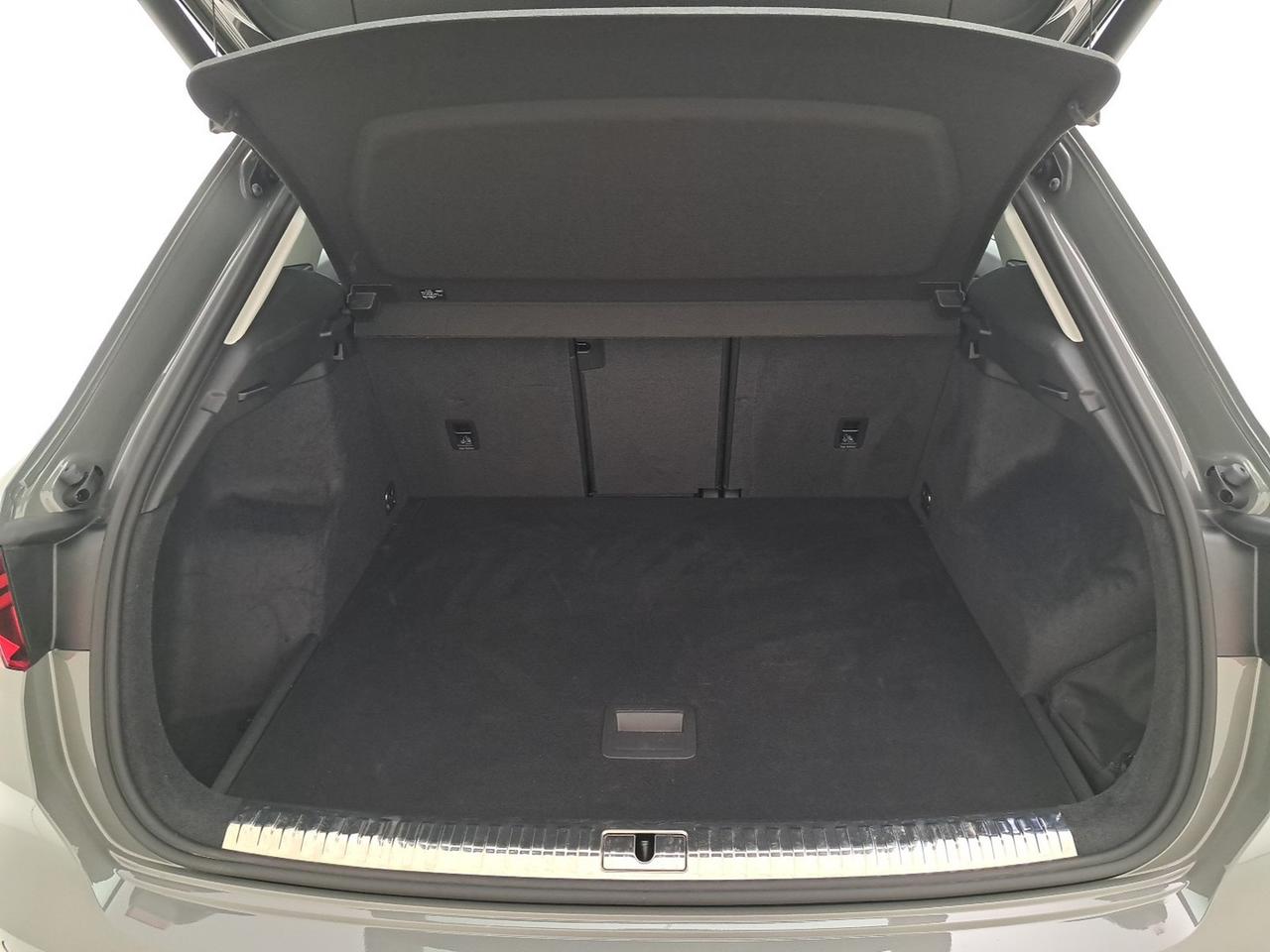 Audi Q3 35 1.5 tfsi business advanced s-tronic