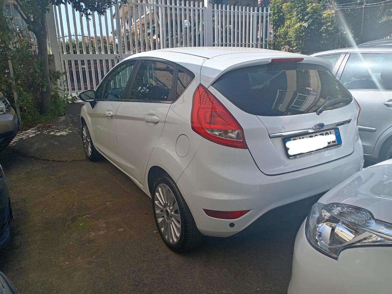 Ford Fiesta 1.4 5 porte Bz.- GPL Titanium
