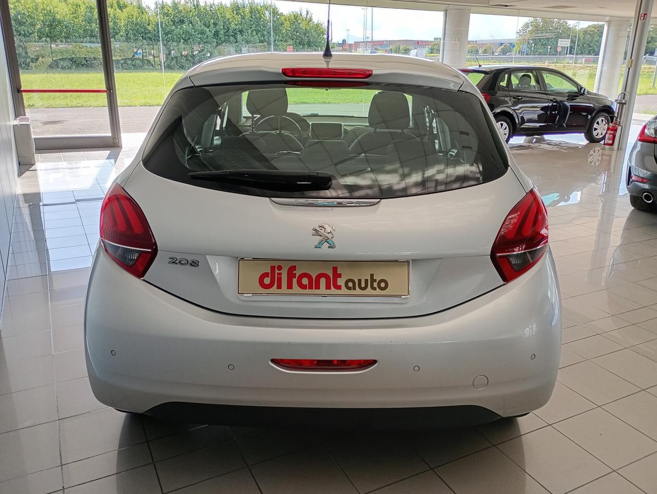Peugeot 208 1.6 BlueHDi 75 5 porte - NEOPATENTATI -