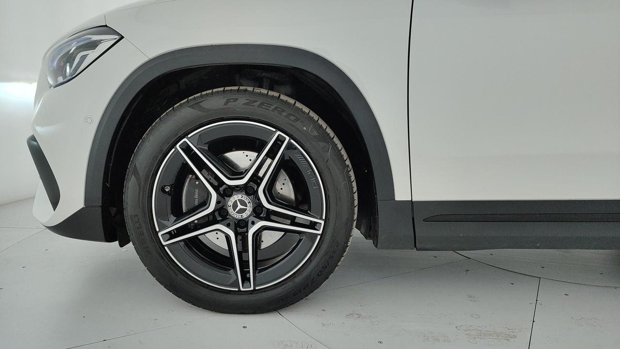 Mercedes-Benz GLA 200 d Premium 4matic auto