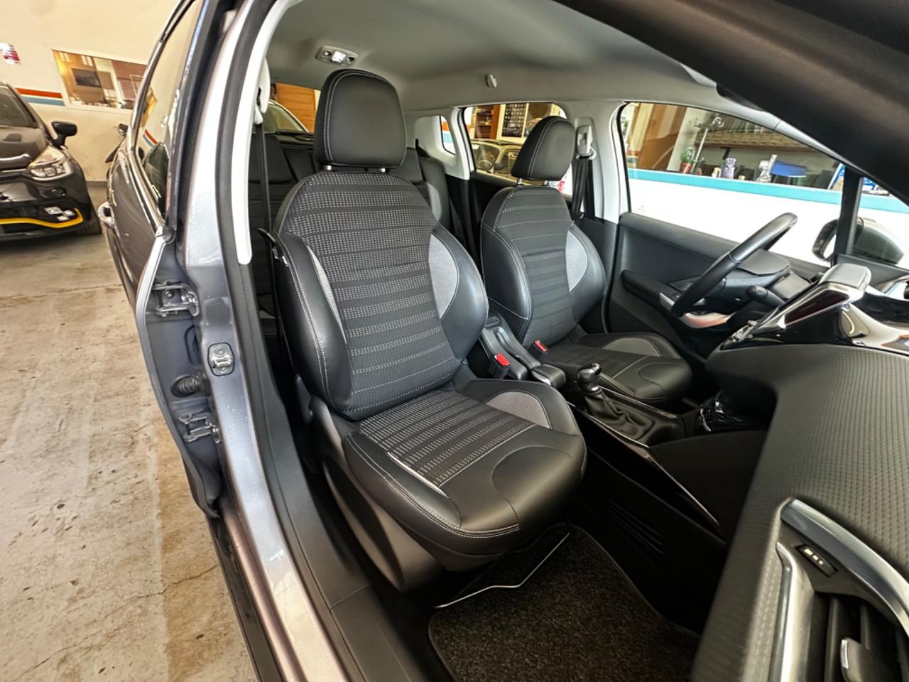 Peugeot 2008 82Cv S&S Allure - Distribuzione fatta - Autonavigli
