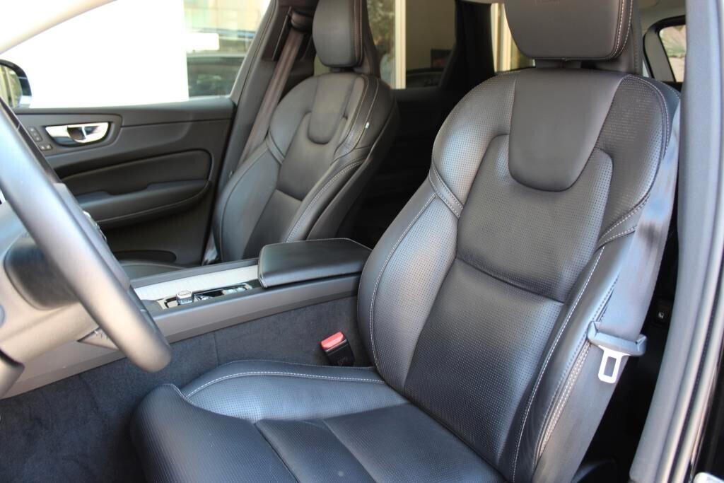 VOLVO XC60 2.0 D4 Inscription *Tetto *Luci Ambiente