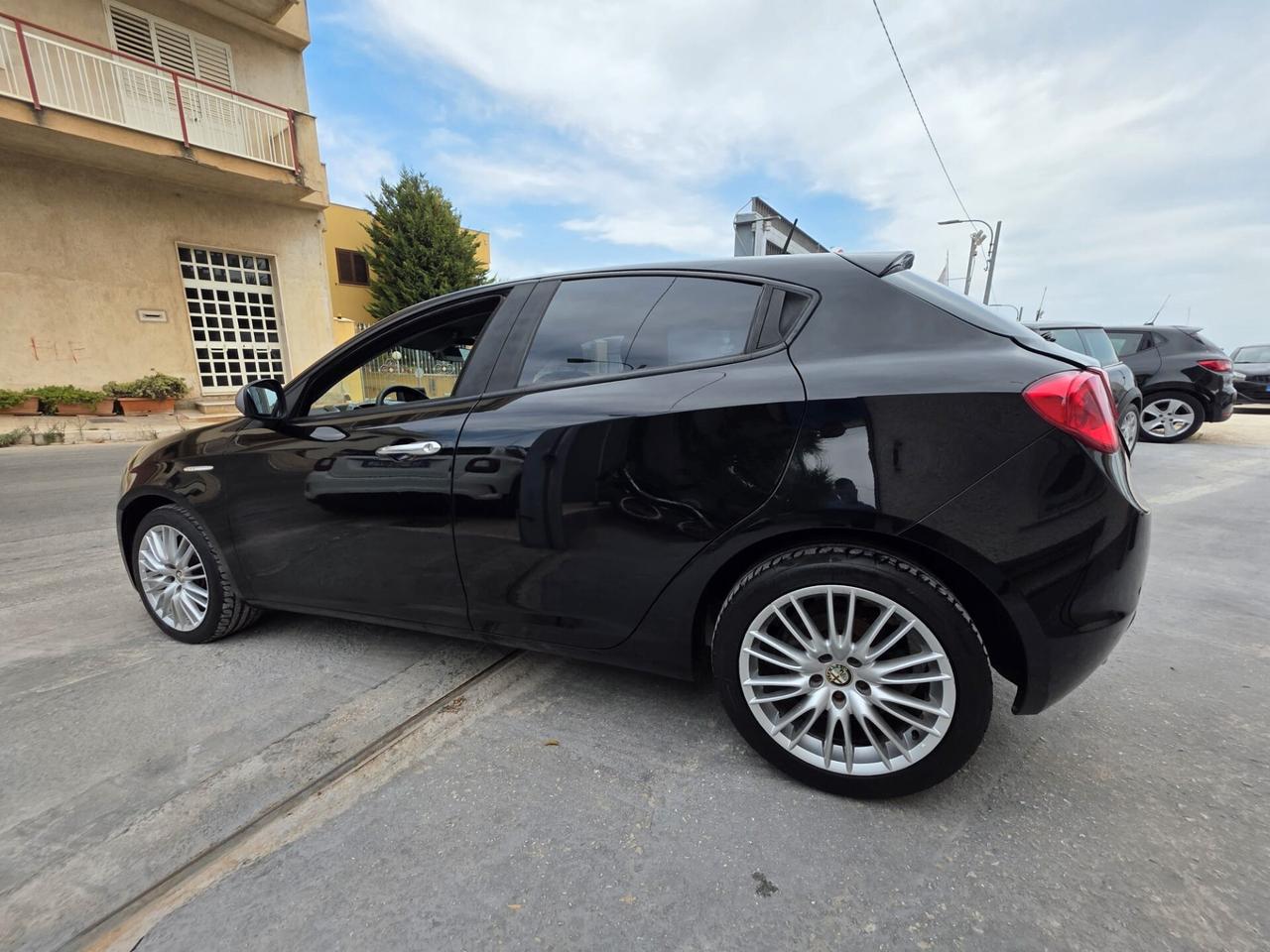 Alfa Romeo Giulietta 1.6 JTDm-2 105 CV Distinctive