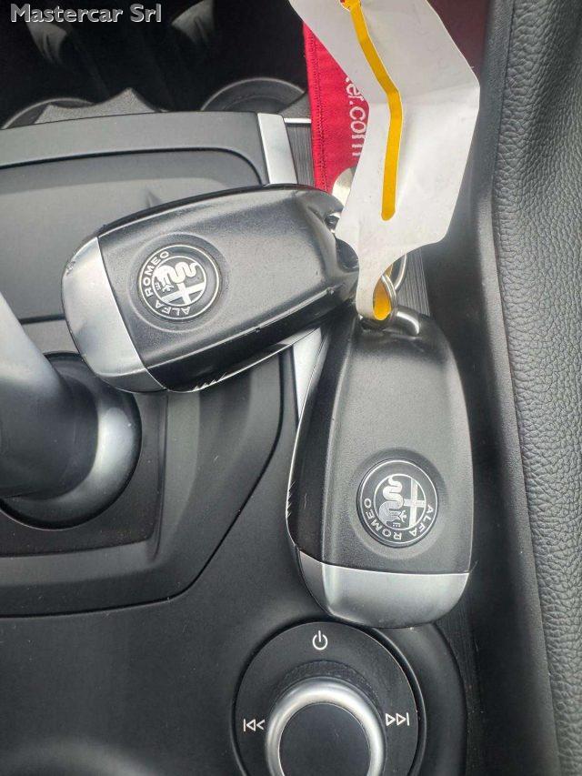 ALFA ROMEO Giulia Giulia 2.2 t Business 150cv auto tg : FP731AS