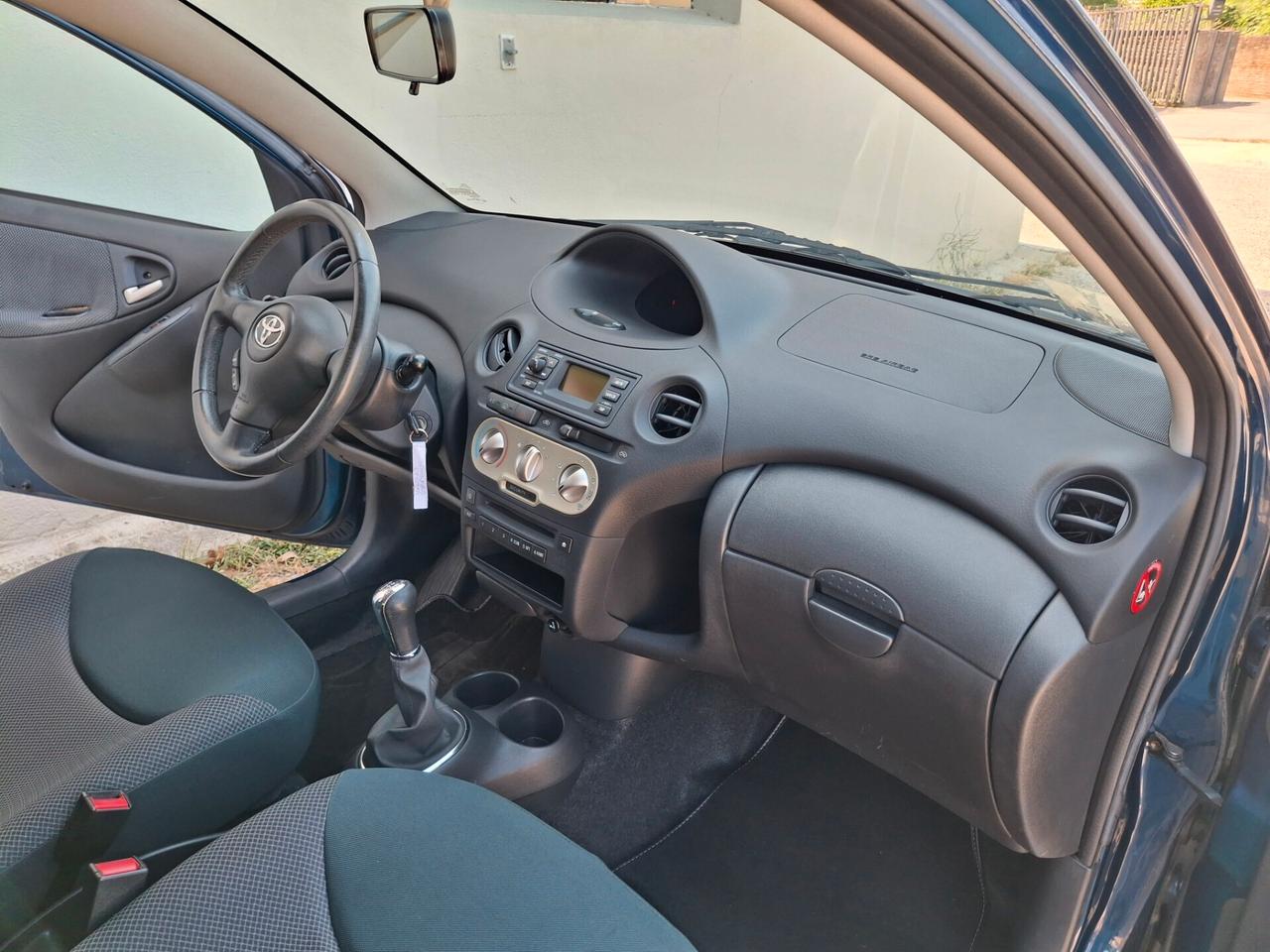 Toyota Yaris 1.0i 16V cat 5 porte