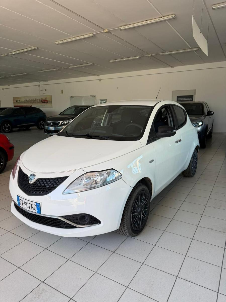 LANCIA - Ypsilon - 1.2 69 CV 5p. Gold