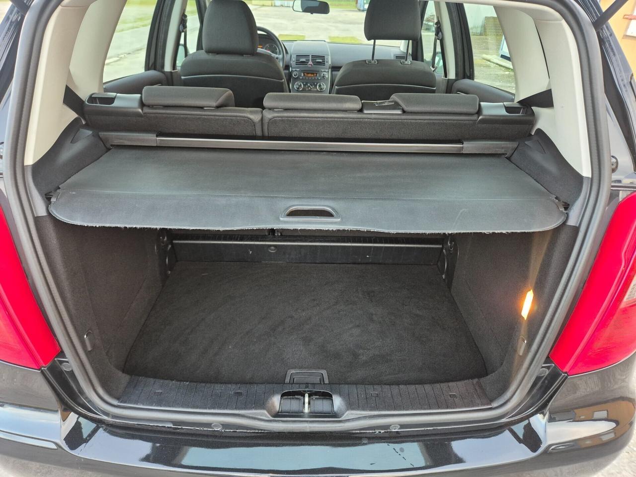Mercedes-benz A 160 CDI BlueEFFICIENCY Avantgarde