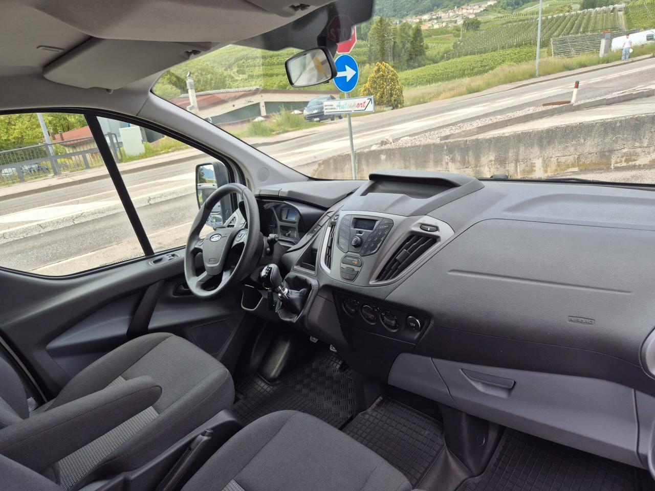 FORD TRANSIT 9 POSTI ''GANCIO TRAINO''