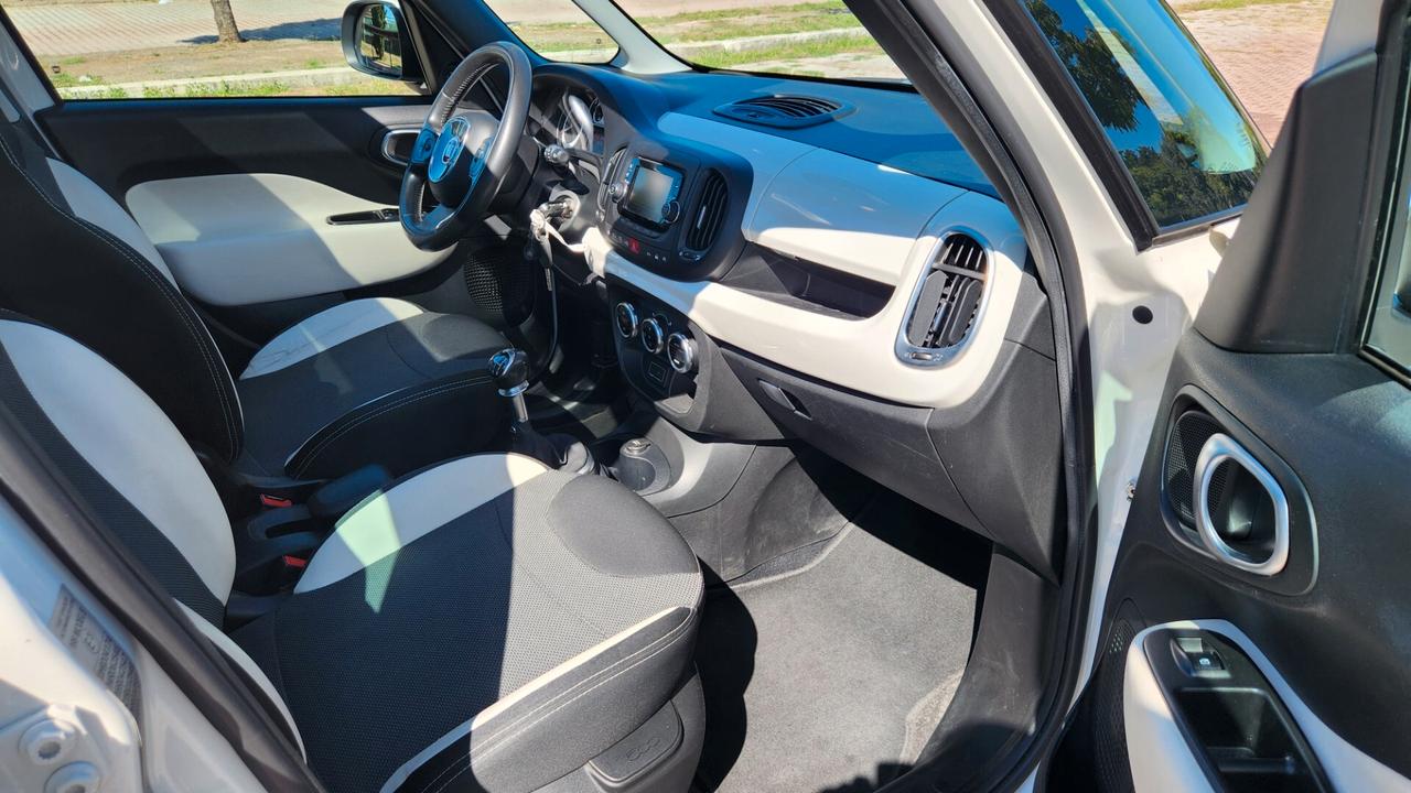 Fiat 500L 1.6 Multijet 120 CV Trekking tetto panoramico