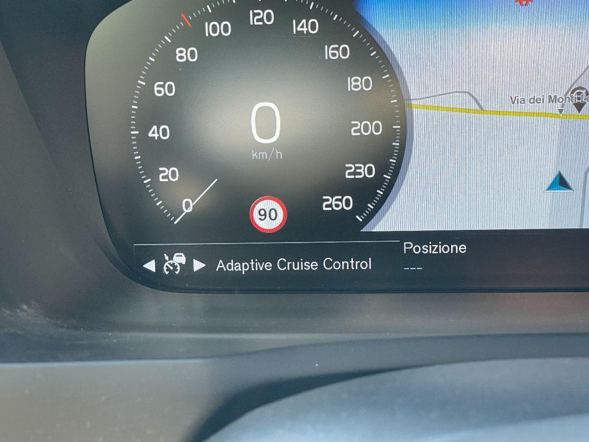VOLVO - XC90 - B5AWD aut. 7 posti Plus Bright