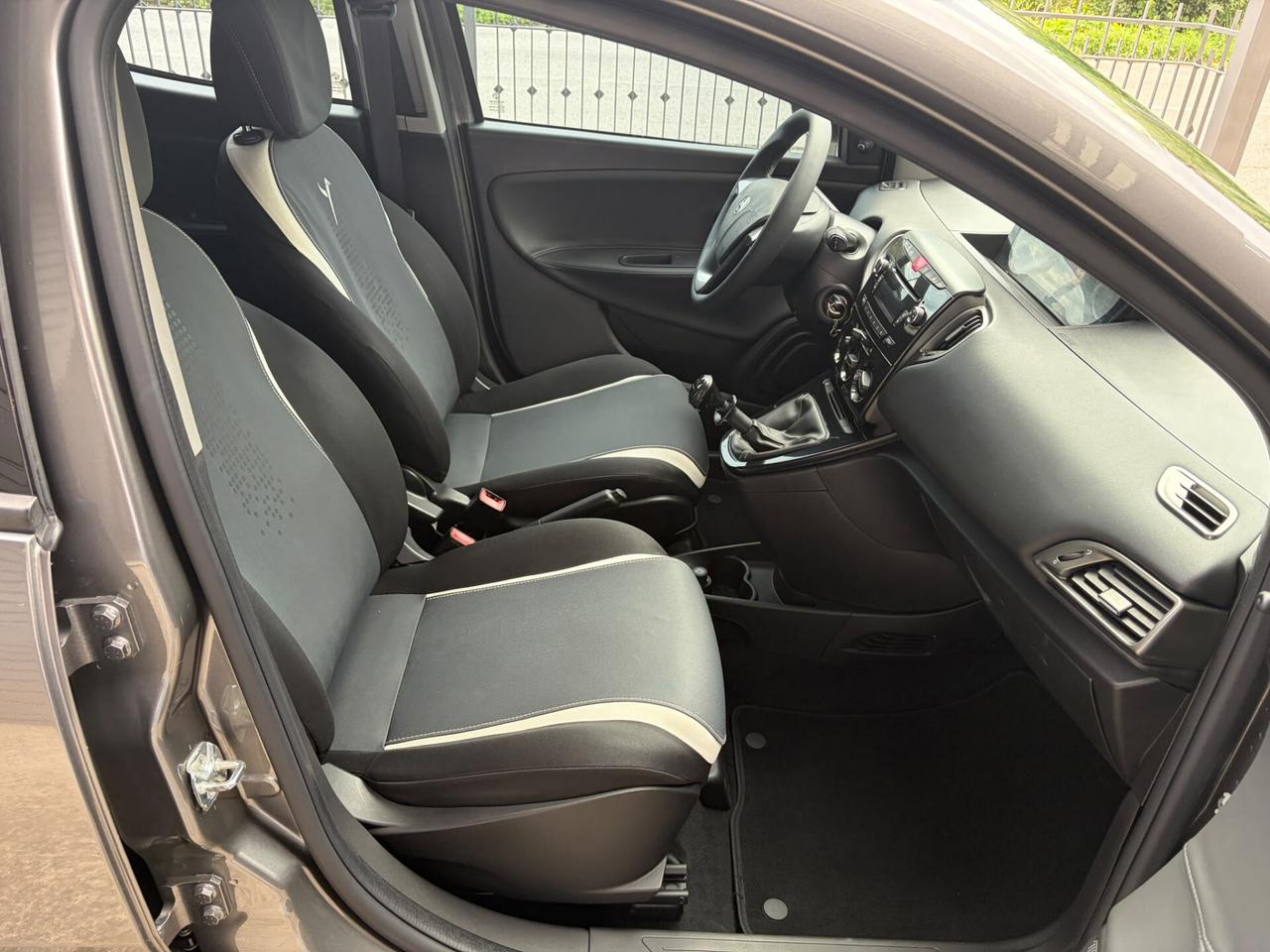 Lancia Ypsilon 1.2 Gpl 69CV 5 porte Ecochic Gold