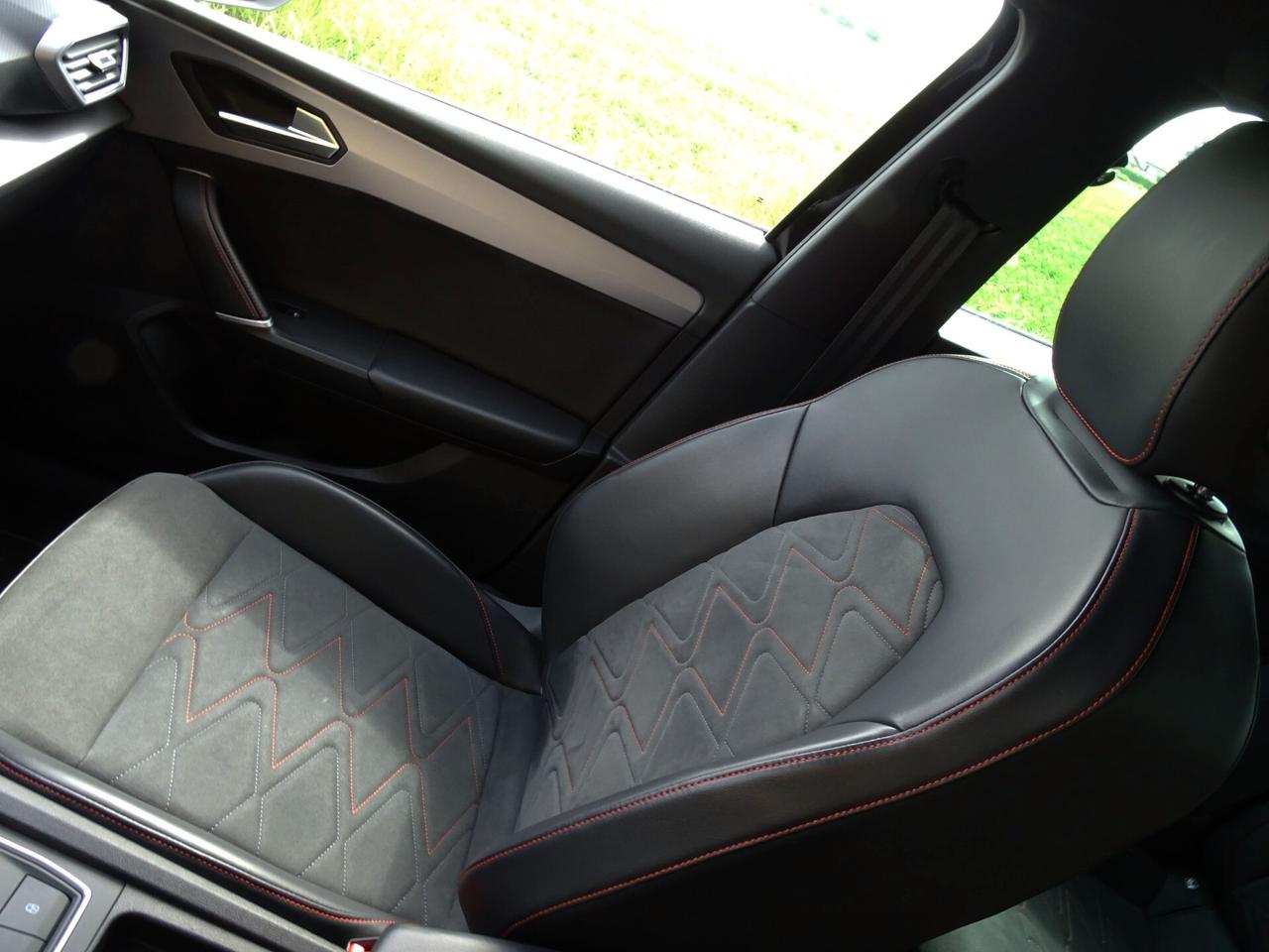 SEAT Leon 1.4 e-HYBRID 204 CV DSG FR PLUG IN *UNIPRO*