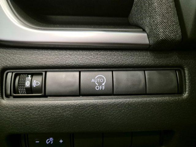 NISSAN Qashqai MHEV 140 CV N1 Autocarro