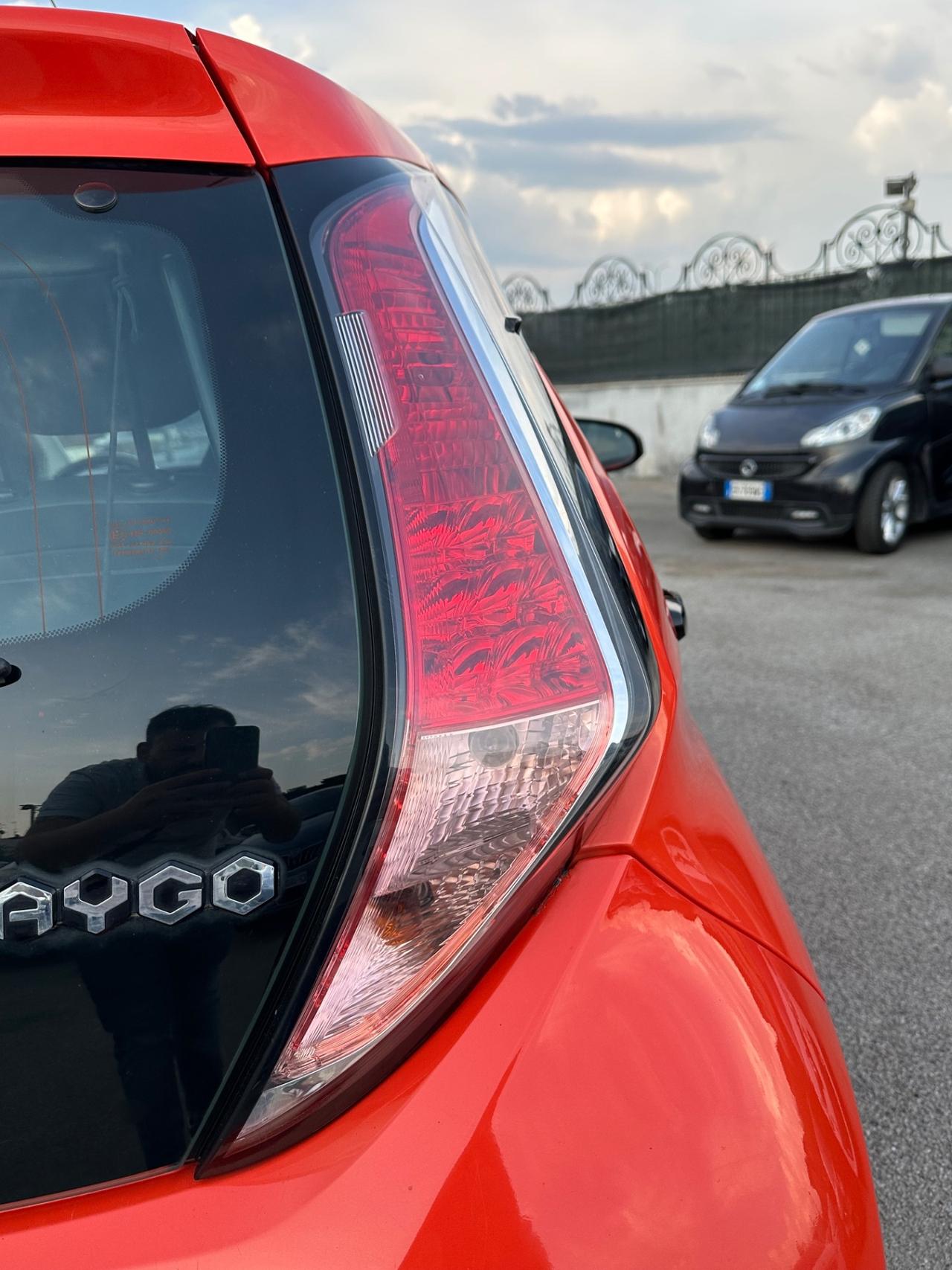 Toyota Aygo 1.0 VVT-i 69 CV 5 porte x-pure MMT 2016