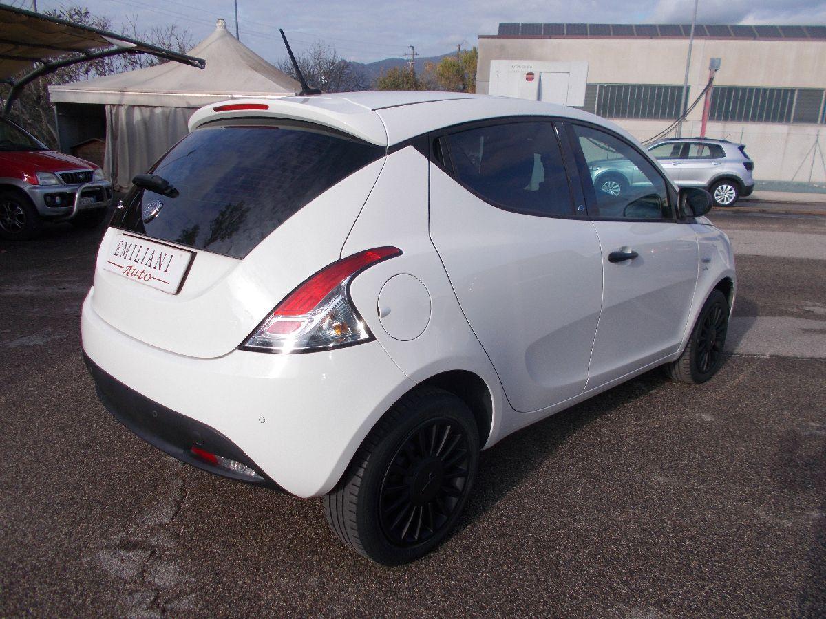 LANCIA - Ypsilon - 1.2 69 CV 5p. GPL Ecochic Silver
