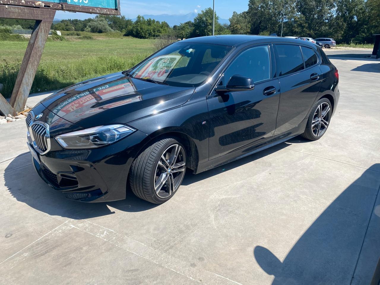 Bmw 116 116d 5p. Msport