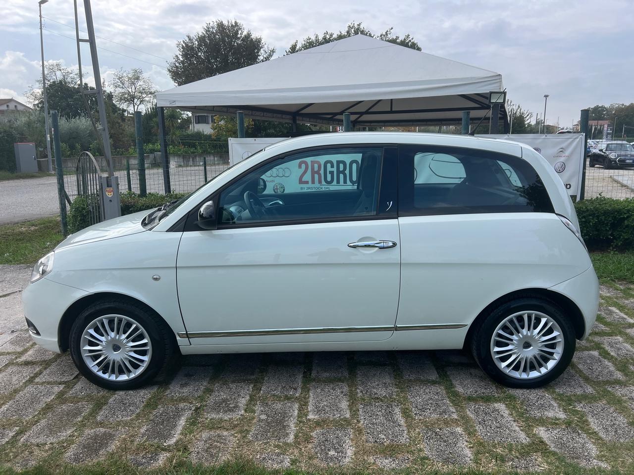 Lancia Ypsilon 1.2 69CV Unyca-2011"IMPECCABILE"