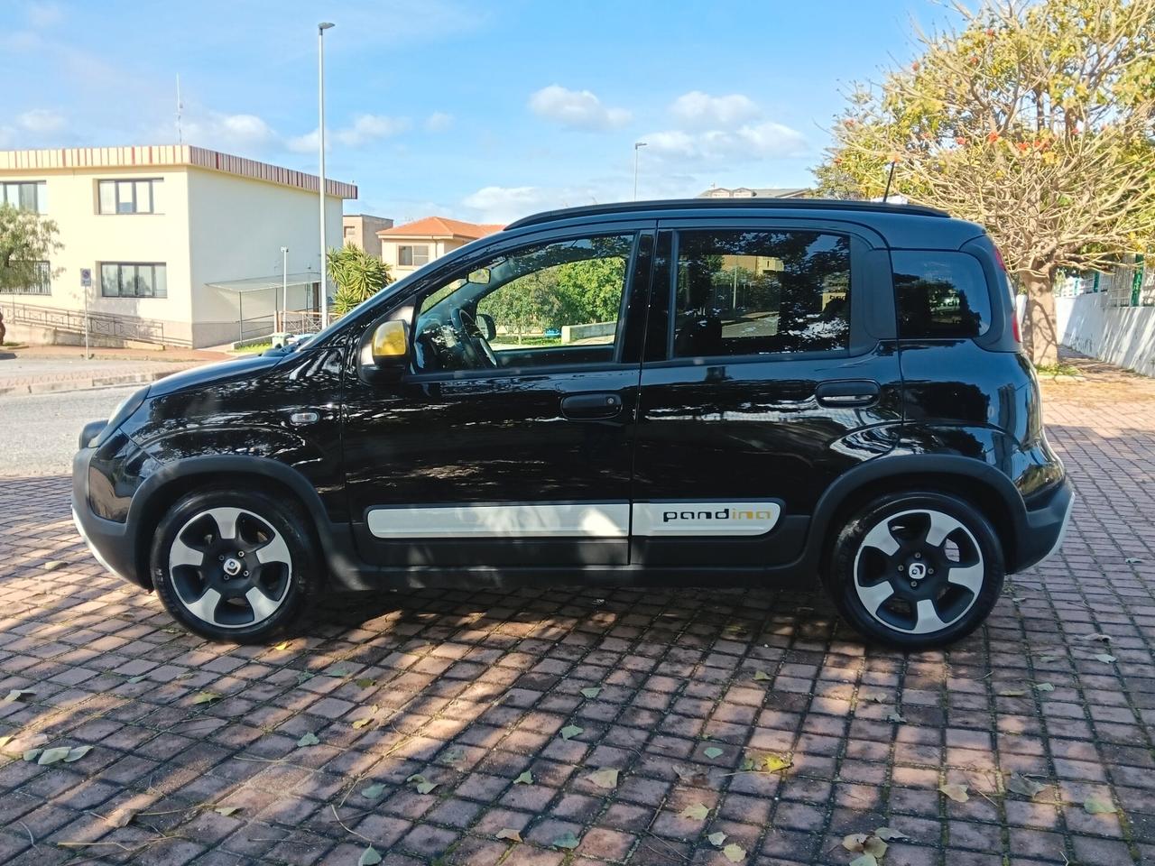 Fiat Panda 1.0 FireFly S&S Hybrid Pandina 2025