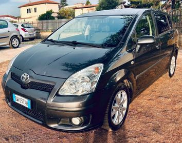 Toyota Corolla Verso 2.2 16V D-4D Sol