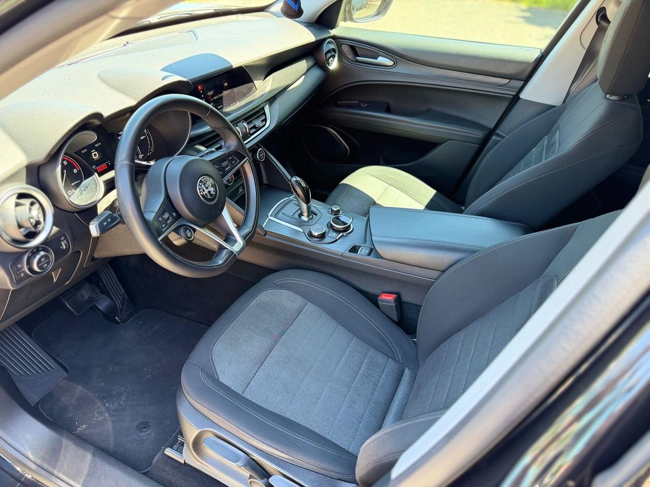 Alfa Romeo Stelvio Executive 2.2 #11317