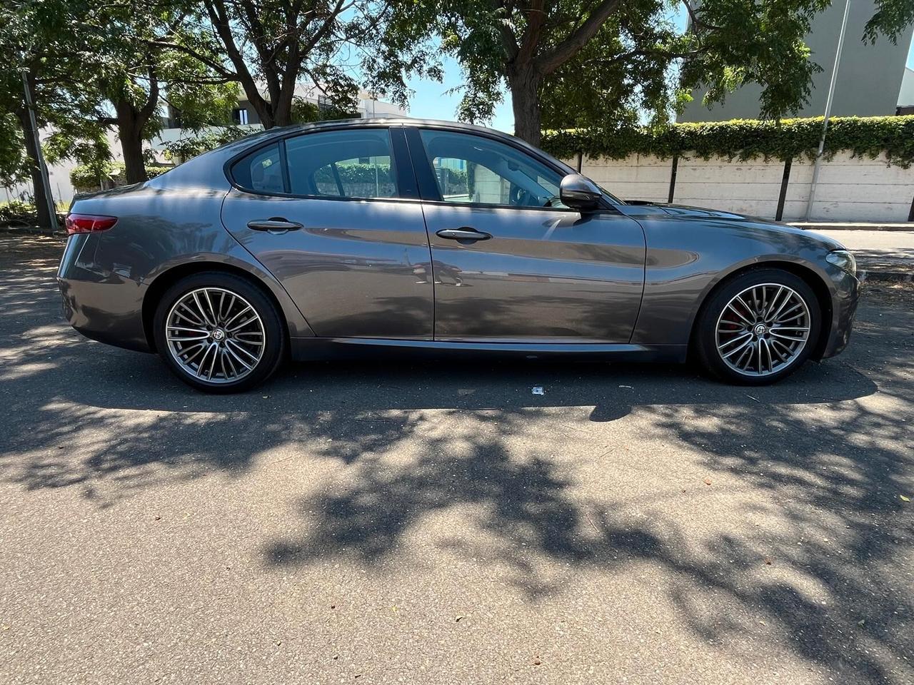 Alfa Romeo Giulia 2.2 Turbodiesel 180 CV Super FULL PELLE