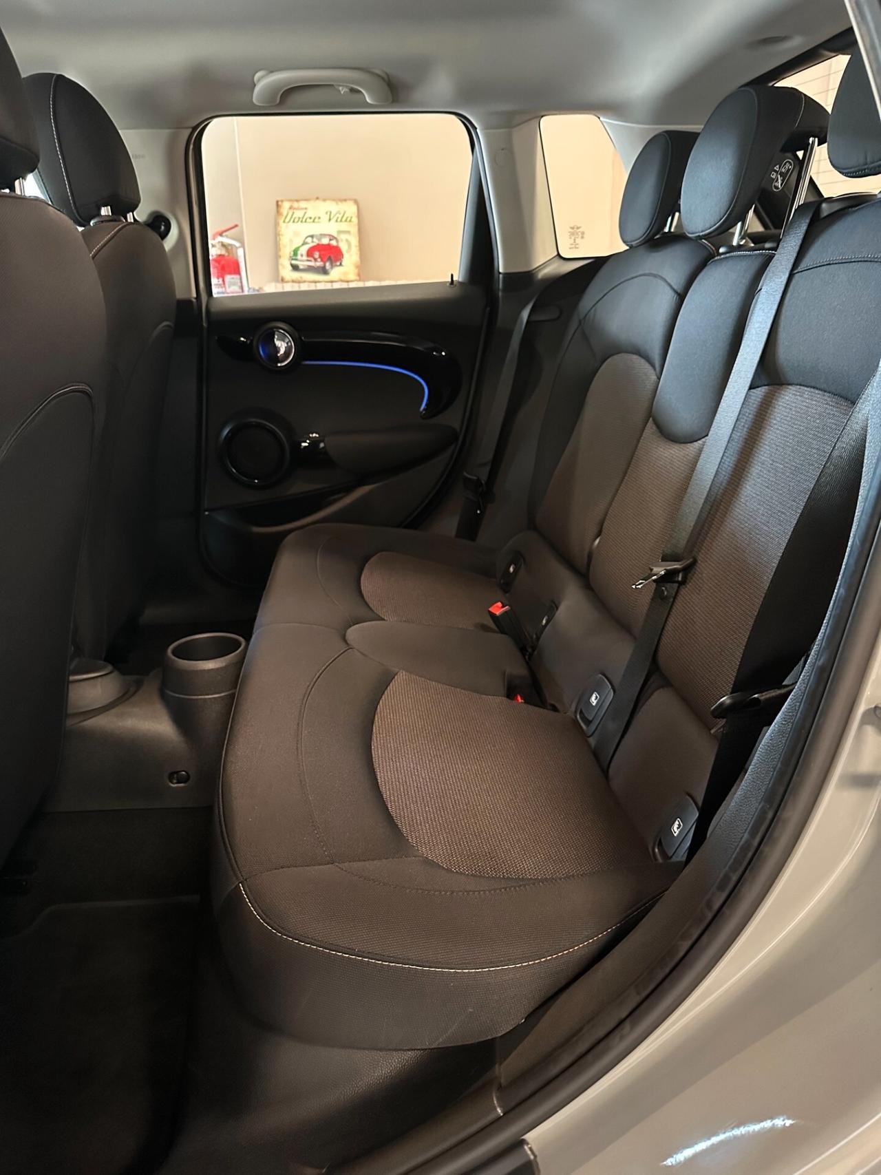 Mini Cooper 5p 1.5 Autom