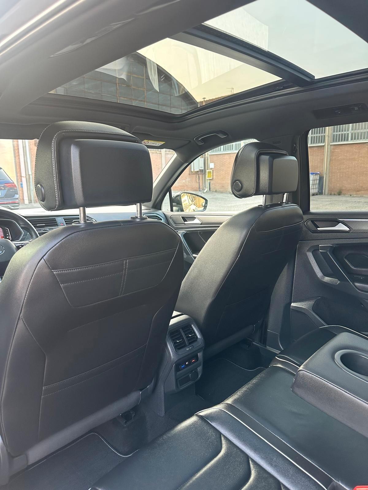 Volkswagen Tiguan 2.0 TDI 200 CV SCR DSG 4MOTION R-Line TETTO APRIBILE SEDILI IN PELLE TOTALE