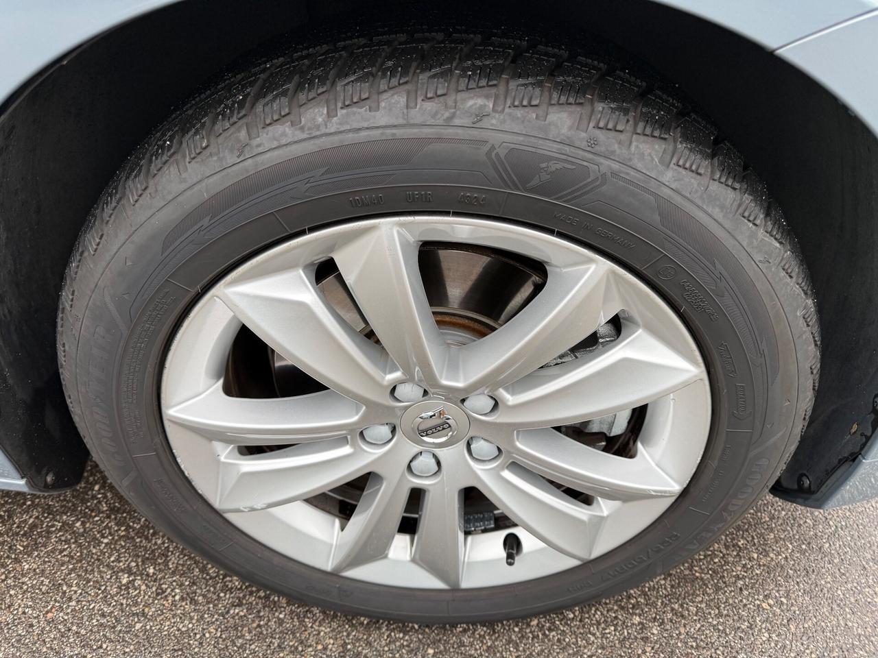 Volvo V60 B4 2.0 197 CV Geartronic Momentum Business Pro