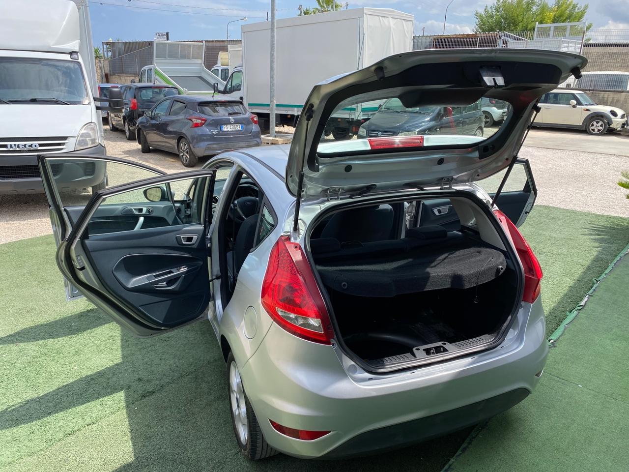 Ford Fiesta 1.4 Diesel 5 Porte Neo Patentati