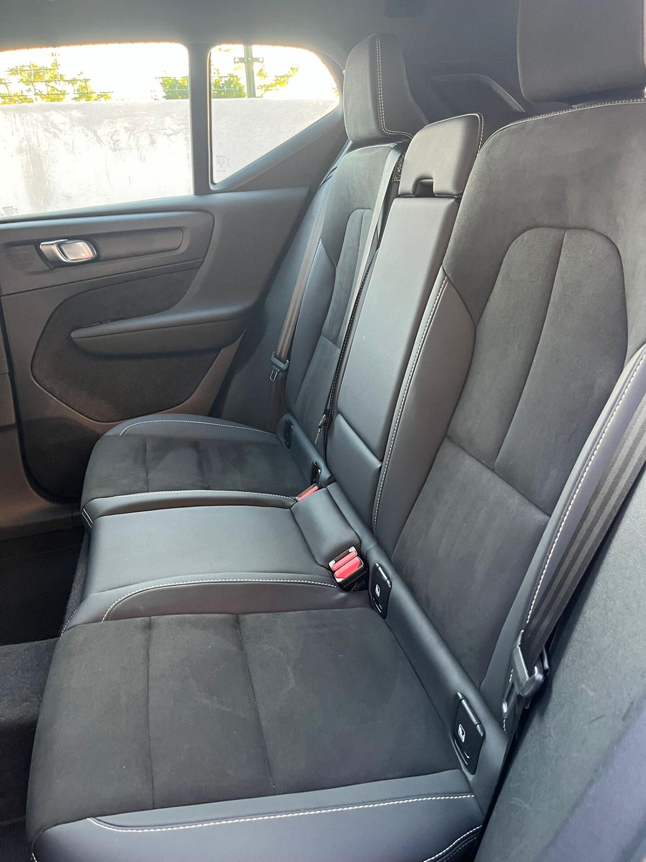 Volvo XC40 B3 automatico Plus Dark