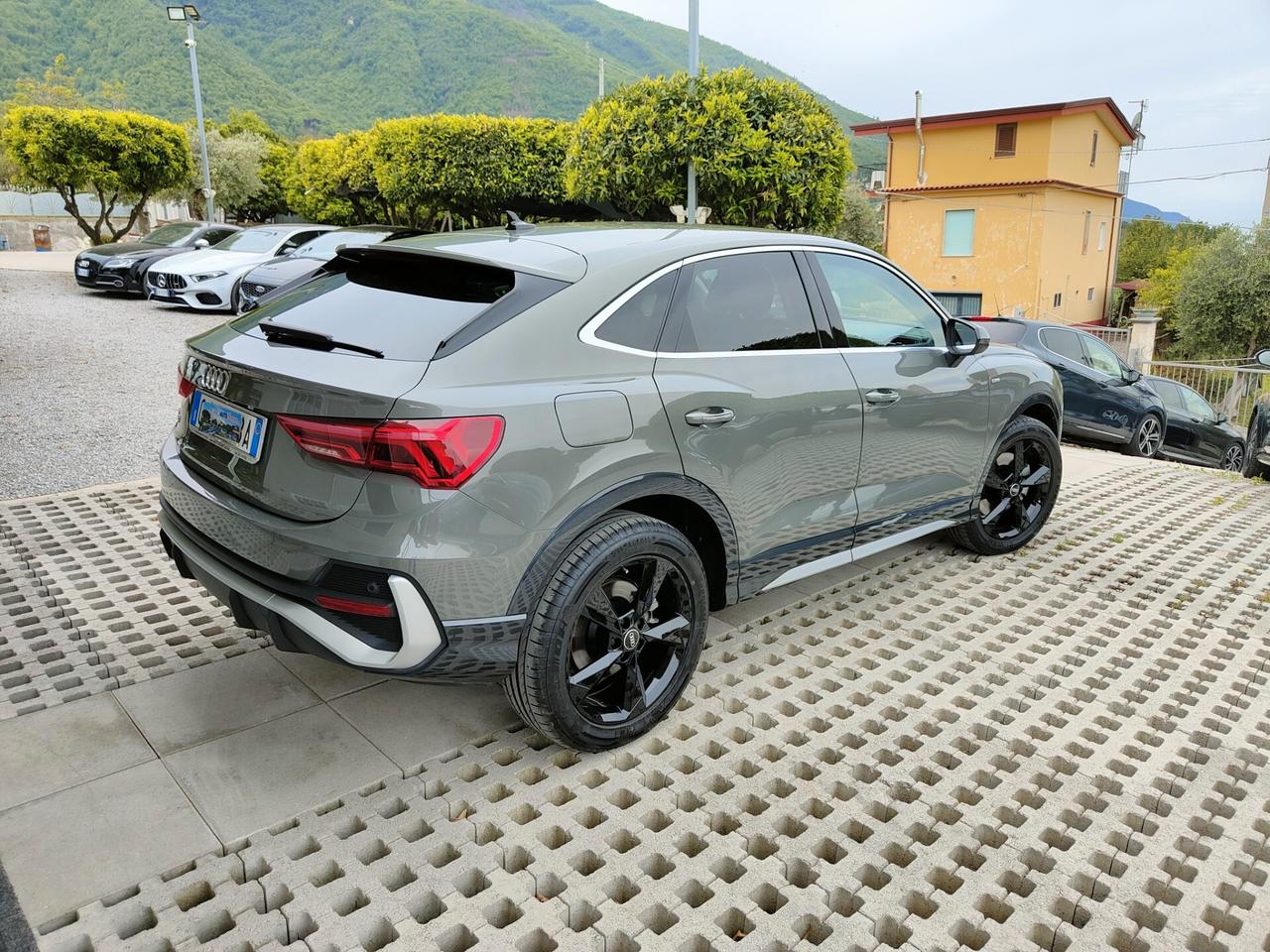 Audi Q3 SPB 1.4 benzina/elettrica