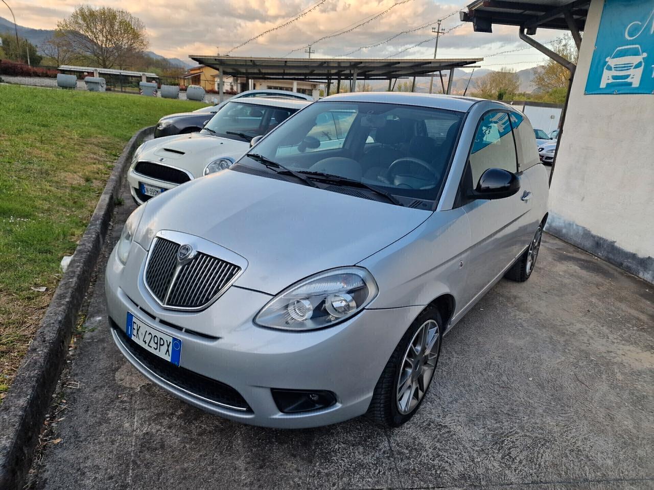 LANCIA YPSILON 1.4 Unyca Ecochic GPL