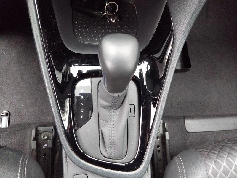 Toyota Yaris IV 2020 1.5h Lounge