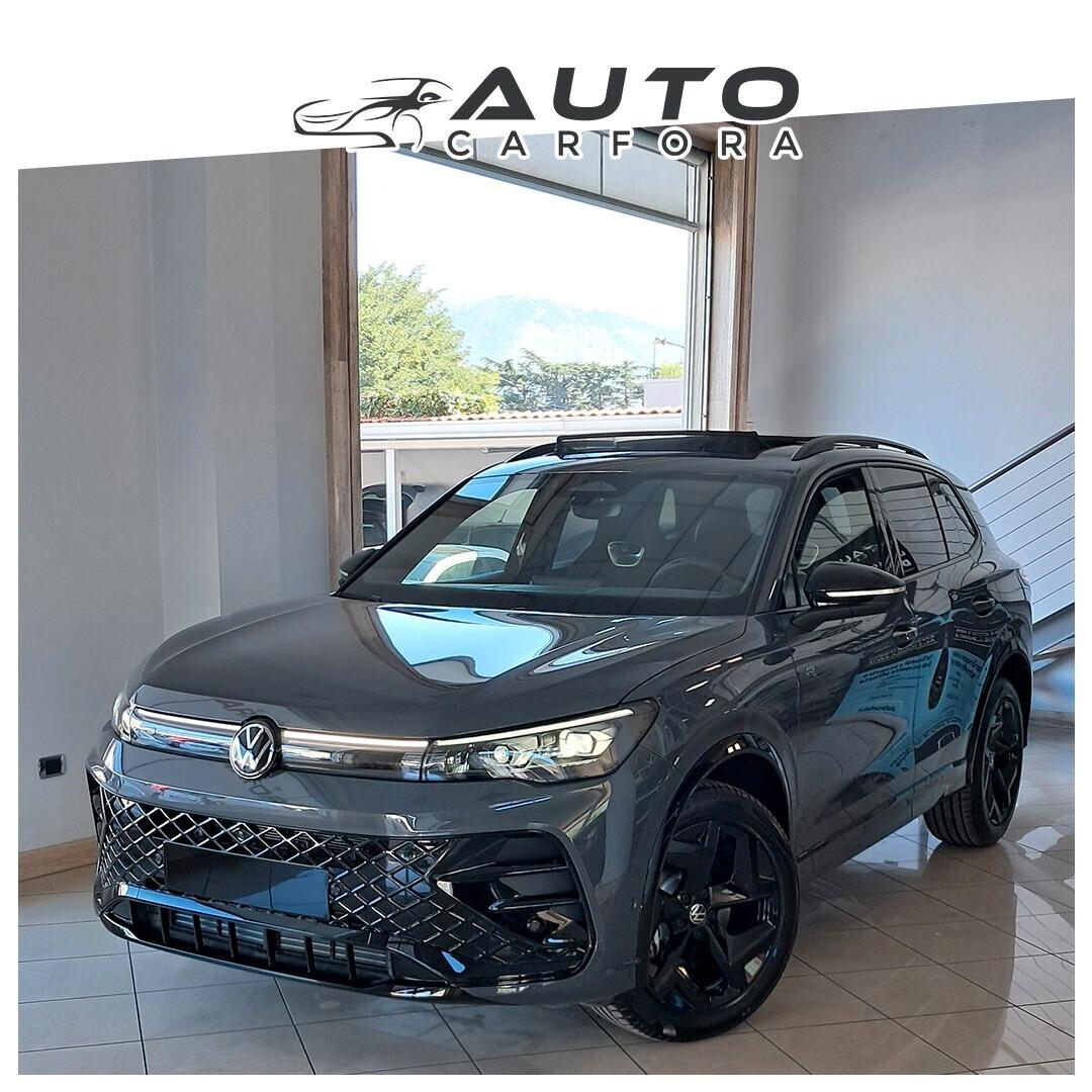 Volkswagen Tiguan 2.0 150cv DSG R-Line black pack |tetto+matrix+r19"|