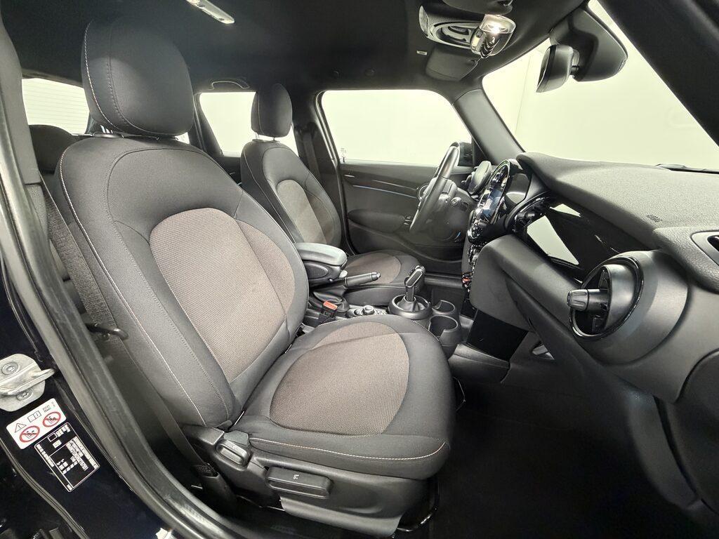 Mini Cooper 1.5 TwinPower Turbo Cooper Business DCT