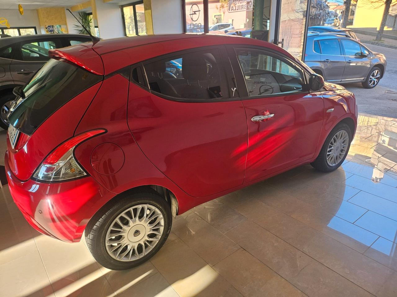 Lancia Ypsilon 1.2 69 CV 5 porte Unyca 2017