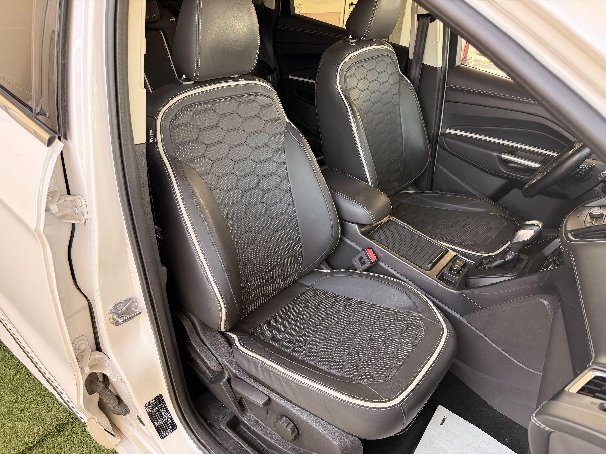 FORD - Kuga 2.0 tdci Vignale s&s awd 150cv powershift SPETTACOLARE