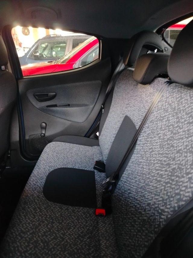 LANCIA Ypsilon 1.0 FireFly 5 porte S&S Hybrid Ecochic Silver
