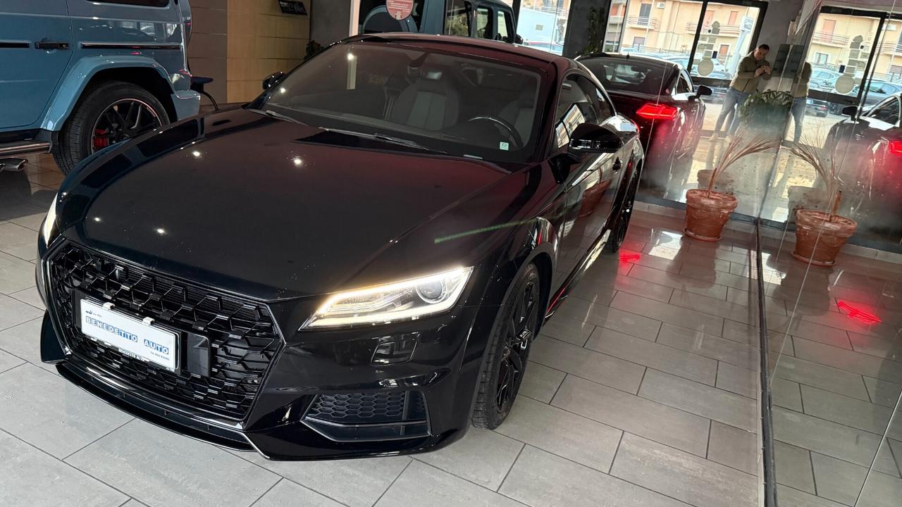 AUDI TT 2.0 TDI 184 TOTAL BLACK