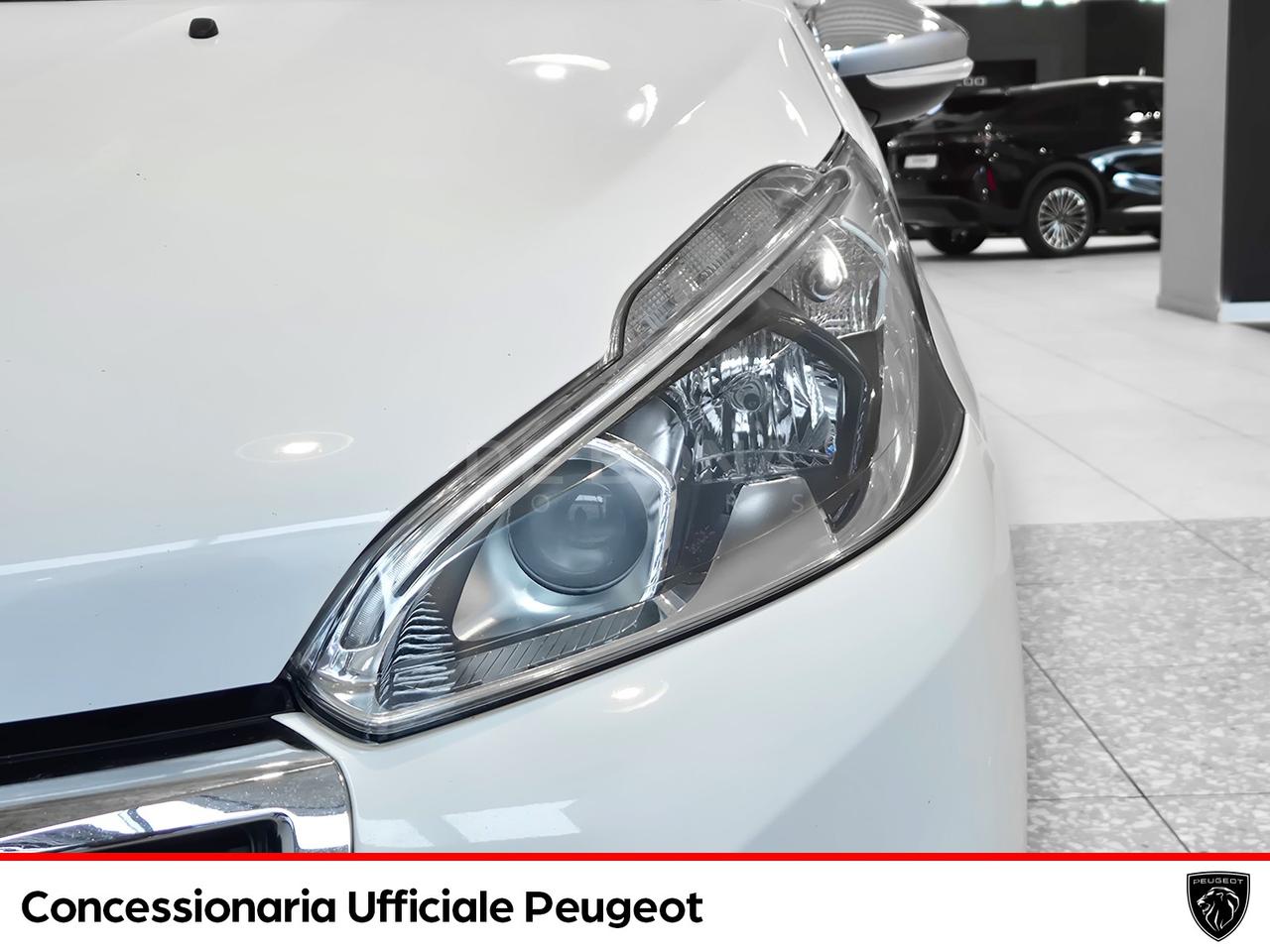 Peugeot 208 5p 1.2 puretech active s&s 82cv neopatentati