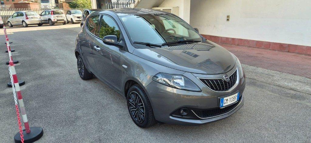 Lancia Ypsilon 1.0 FireFly 5 porte Mild Hybrid Gold