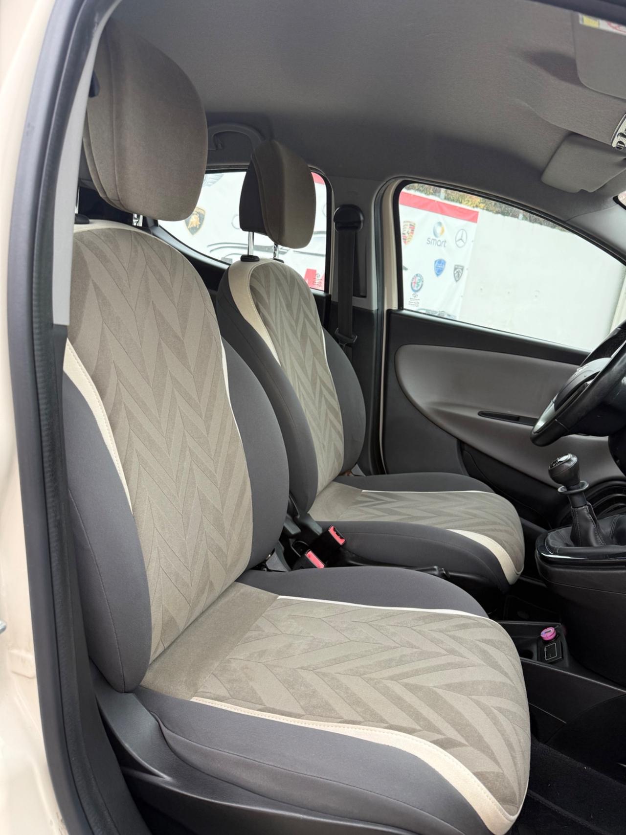 Lancia Ypsilon 1.2 69 CV 5 porte GPL Ecochic Gold